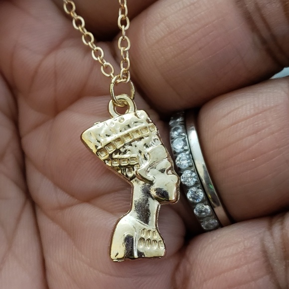 Nefertiti Egyptian Gold Tone Necklace D12 - Picture 3 of 3